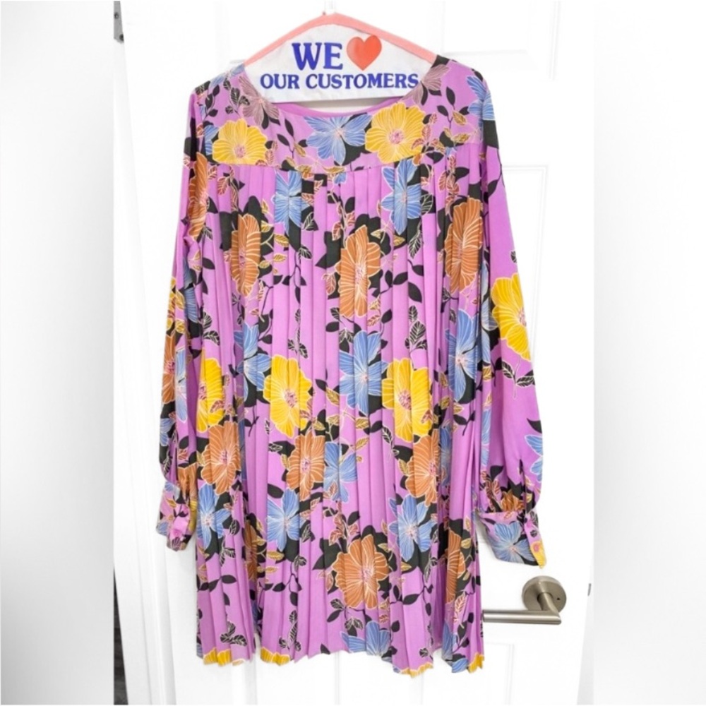 French Connection Floral Long Sleeve Dress w/ Pleated Back - Picture 2 of 4